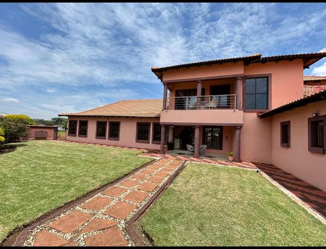 5 BEDROOM HOUSE FOR SALE IN SAVANNAH COUNTRY ESTATE